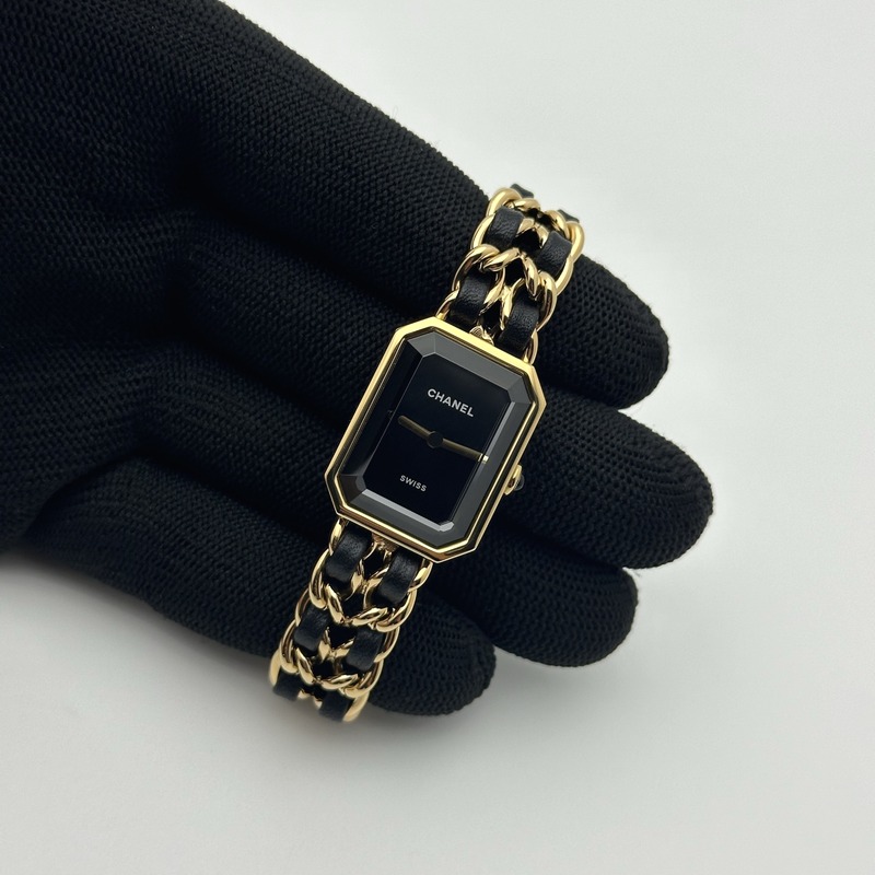 BV공장 샤넬 샤넬 프리미에르 아이코닉 블랙다이얼 블랙체인스트랩 Ppremière Iconic Chain Watch YG BVF 1:1 Best Edition Black Dial on Chain Bracelet RONDA Quartz 출고 전 실물 검수사진 3